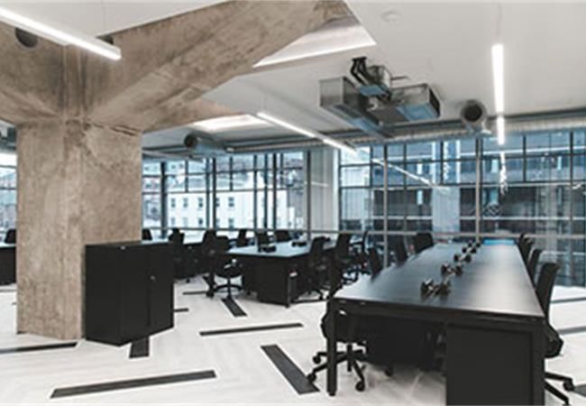 小型办公室装修拓展视觉空间的有效方法？
